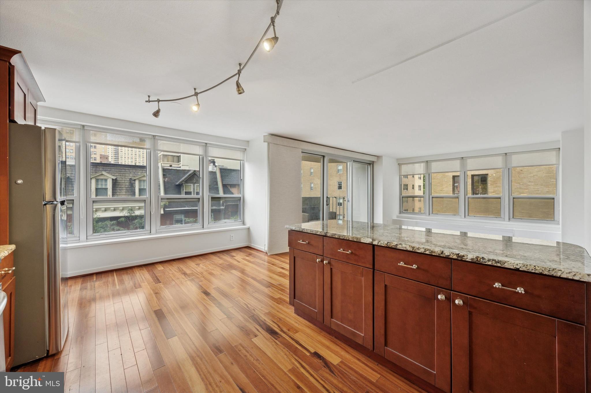 224 West Rittenhouse Square, Unit 416 Philadelphia, PA 19103 - Photo 8 of 23 Dining Space