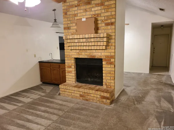 $1,195 | 620 Fern Meadow Drive, Universal City, TX 78148