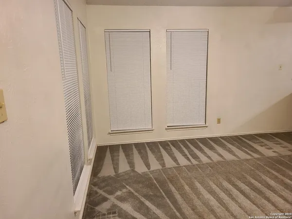 $1,195 | 620 Fern Meadow Drive, Universal City, TX 78148