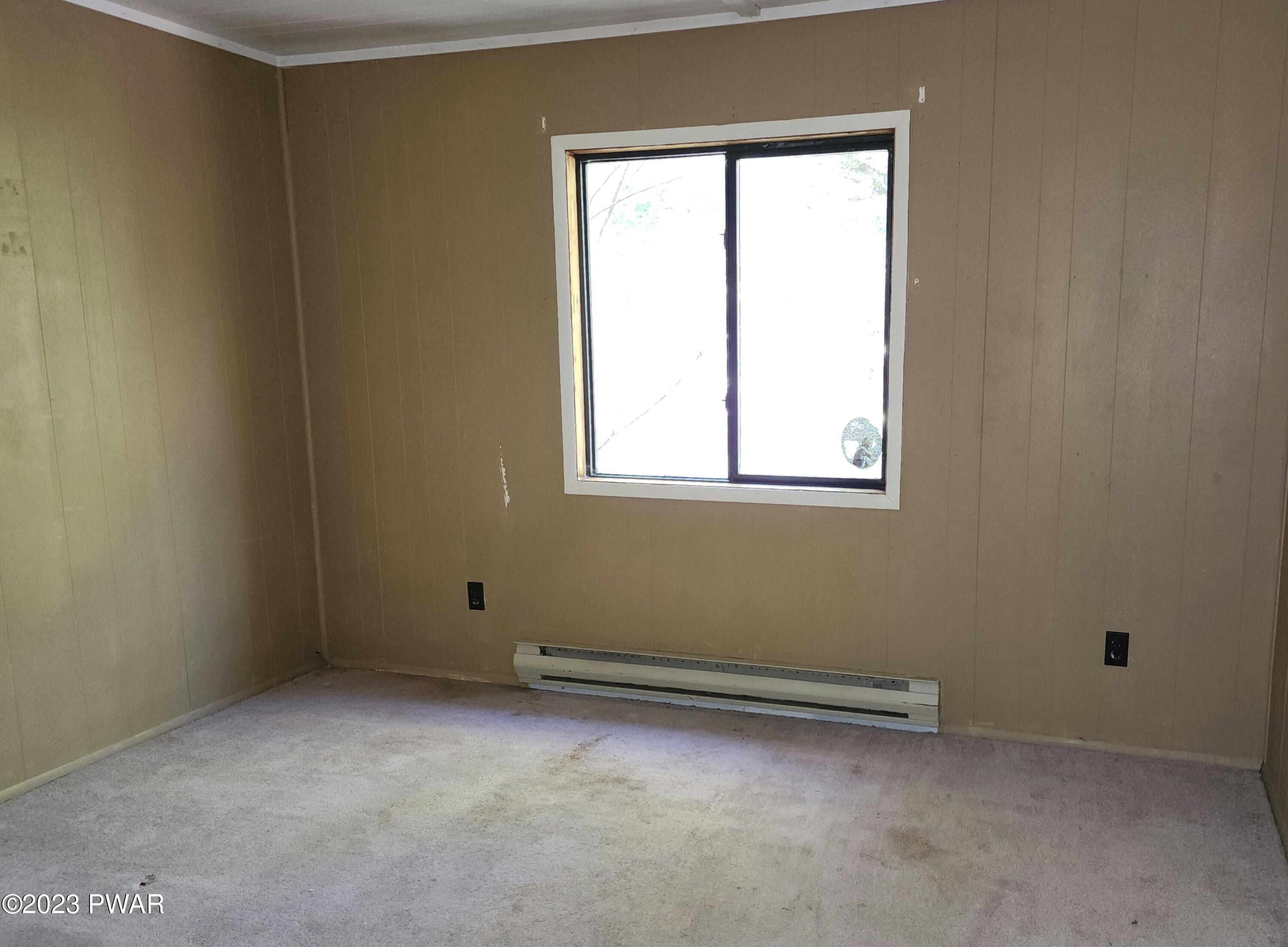 32 Kensington Road Hawley, PA 18428 - Photo 16 of 32 2nd Bedroom