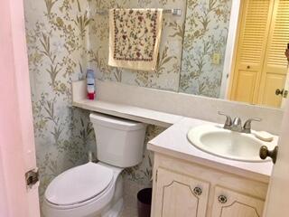 72 Mansfield F, Unit B Boca Raton, FL 33434 - Photo 9 of 10 Mansfield1