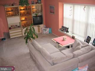 8 Devonshire Road Mount Laurel, NJ 08054 - Photo 2 of 6 Gallery Image 2