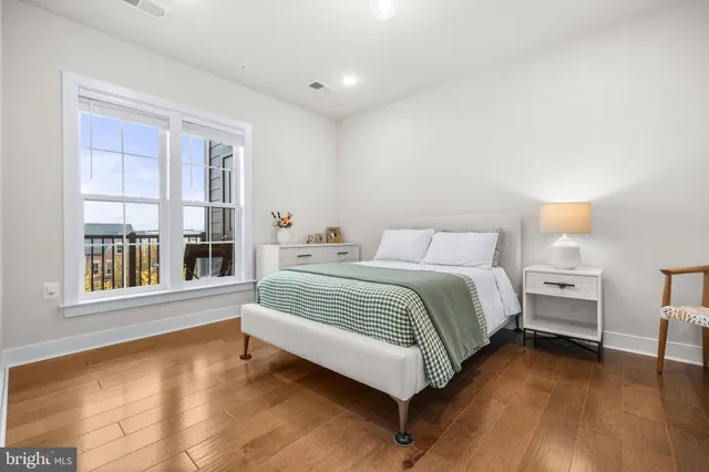 $615,000 | 250 Decoverly Drive, Unit 425, Gaithersburg, MD 20878