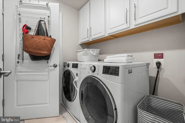 $615,000 | 250 Decoverly Drive, Unit 425, Gaithersburg, MD 20878