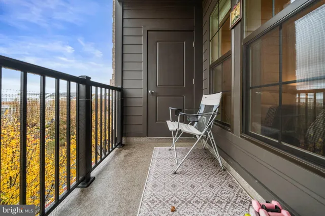 $615,000 | 250 Decoverly Drive, Unit 425, Gaithersburg, MD 20878