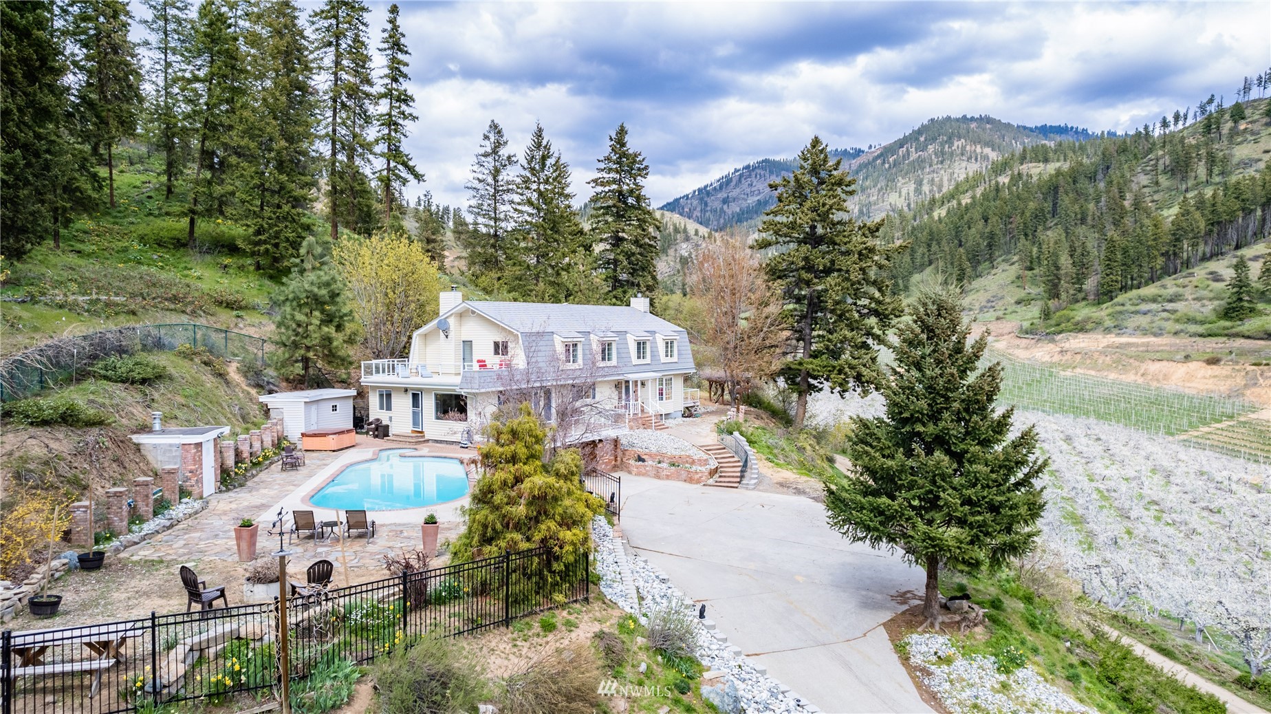8340 Williams Canyon Road Cashmere, WA 98815 - Photo 1 of 36 Gallery Image 1