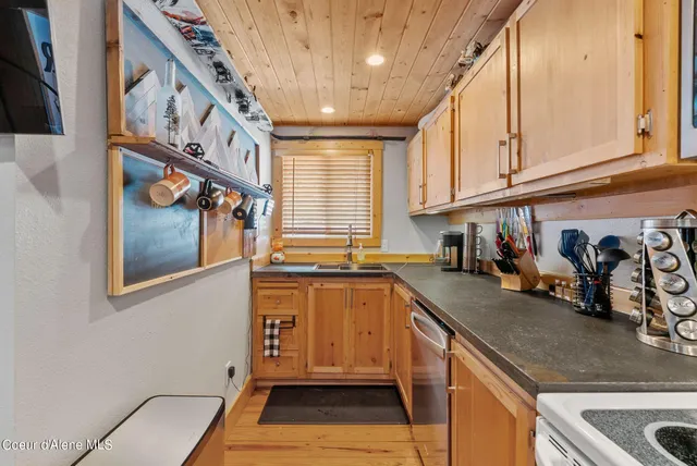 $435,000 | 169 Snowplow Road, Unit 1, Sandpoint, ID 83864