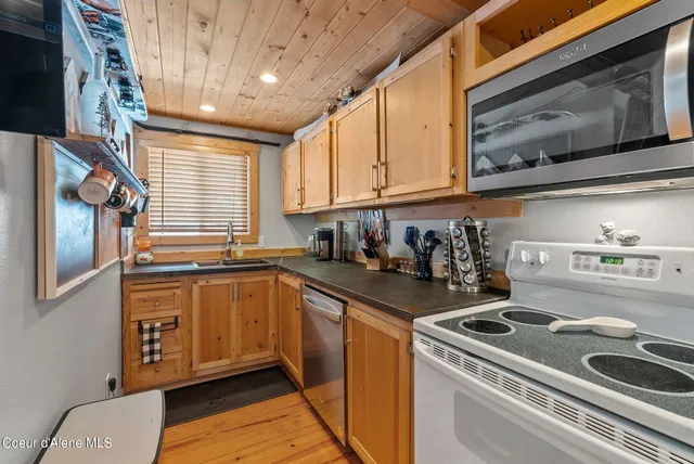 $435,000 | 169 Snowplow Road, Unit 1, Sandpoint, ID 83864