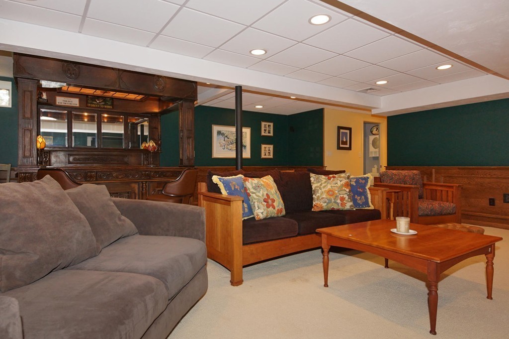 9 Lookout Farm Road Natick, MA 01760 - Photo 20 of 24 Gallery Image 20