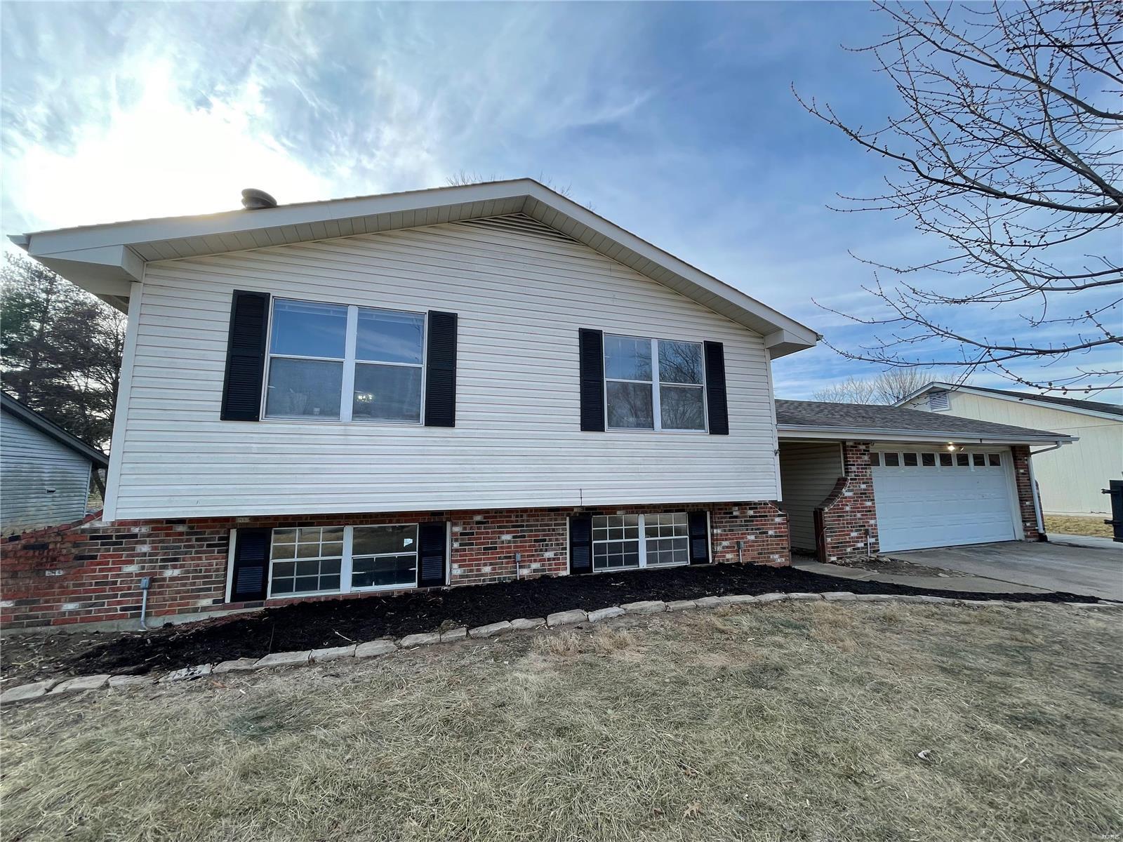 146 Lake Ridge Drive St. Peters, MO 63376 - Photo 1 of 17