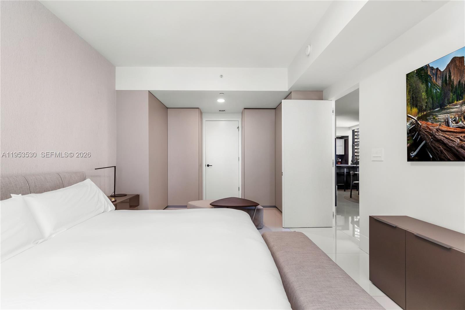 1010 Brickell Avenue, Unit 1701 Miami, FL 33131 - Photo 17 of 62