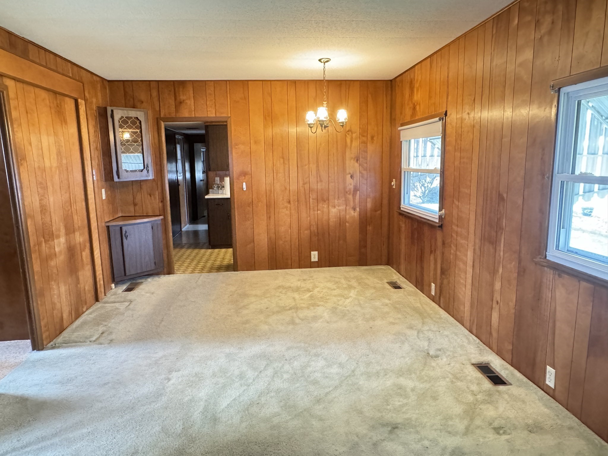 11 Robert Road Plainville, MA 02762 - Photo 7 of 22 Gallery Image 7