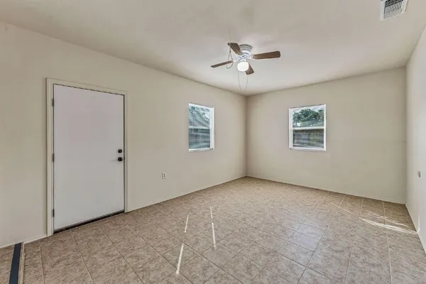 $1,500 | 1361 West Mc Neill, Stephenville, TX 76401