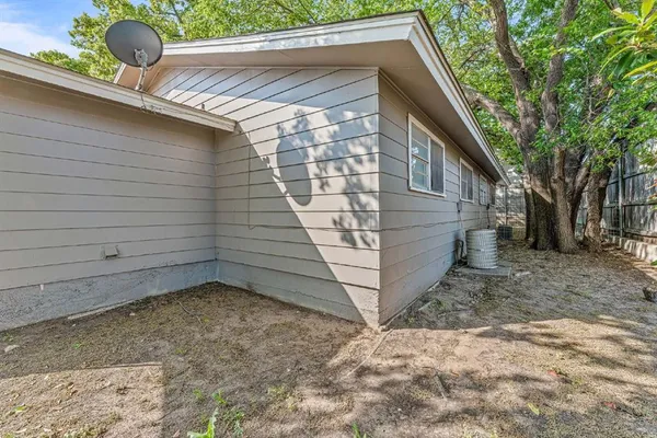 $1,500 | 1361 West Mc Neill, Stephenville, TX 76401