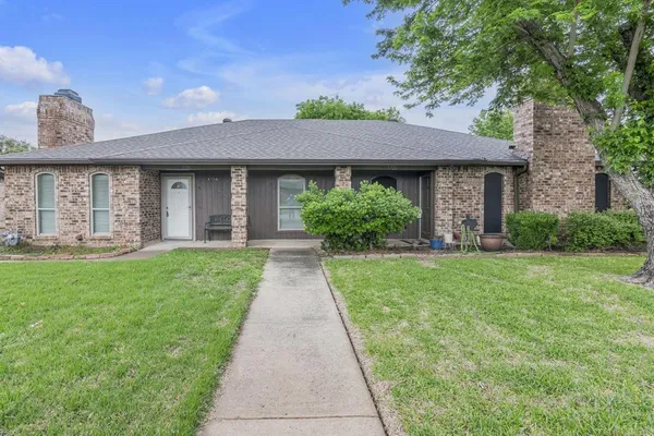 $1,650 | 5730 Westchase Drive, North Richland Hills, TX 76180