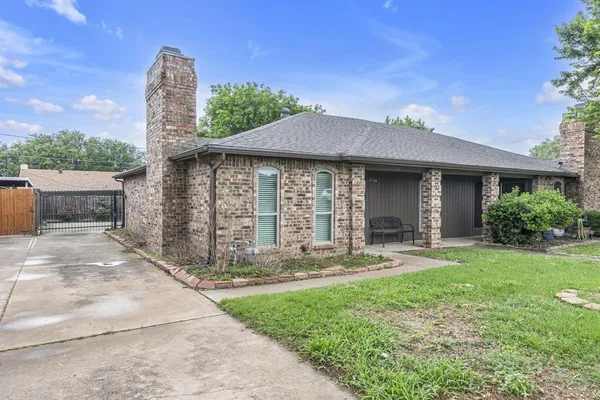 $1,650 | 5730 Westchase Drive, North Richland Hills, TX 76180