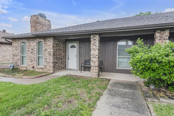 $1,650 | 5730 Westchase Drive, North Richland Hills, TX 76180
