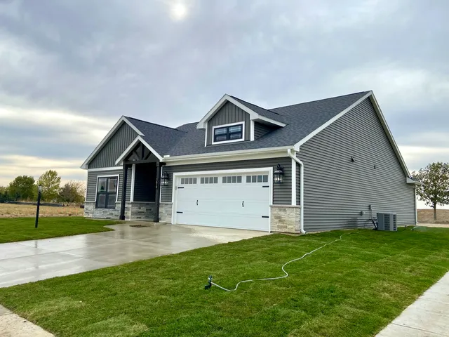 $359,000 | 1619 Peppermill Lane, Champaign, IL 61822