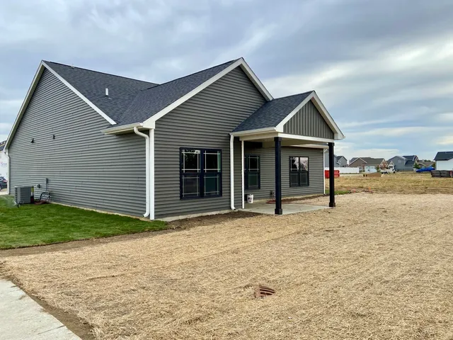 $359,000 | 1619 Peppermill Lane, Champaign, IL 61822