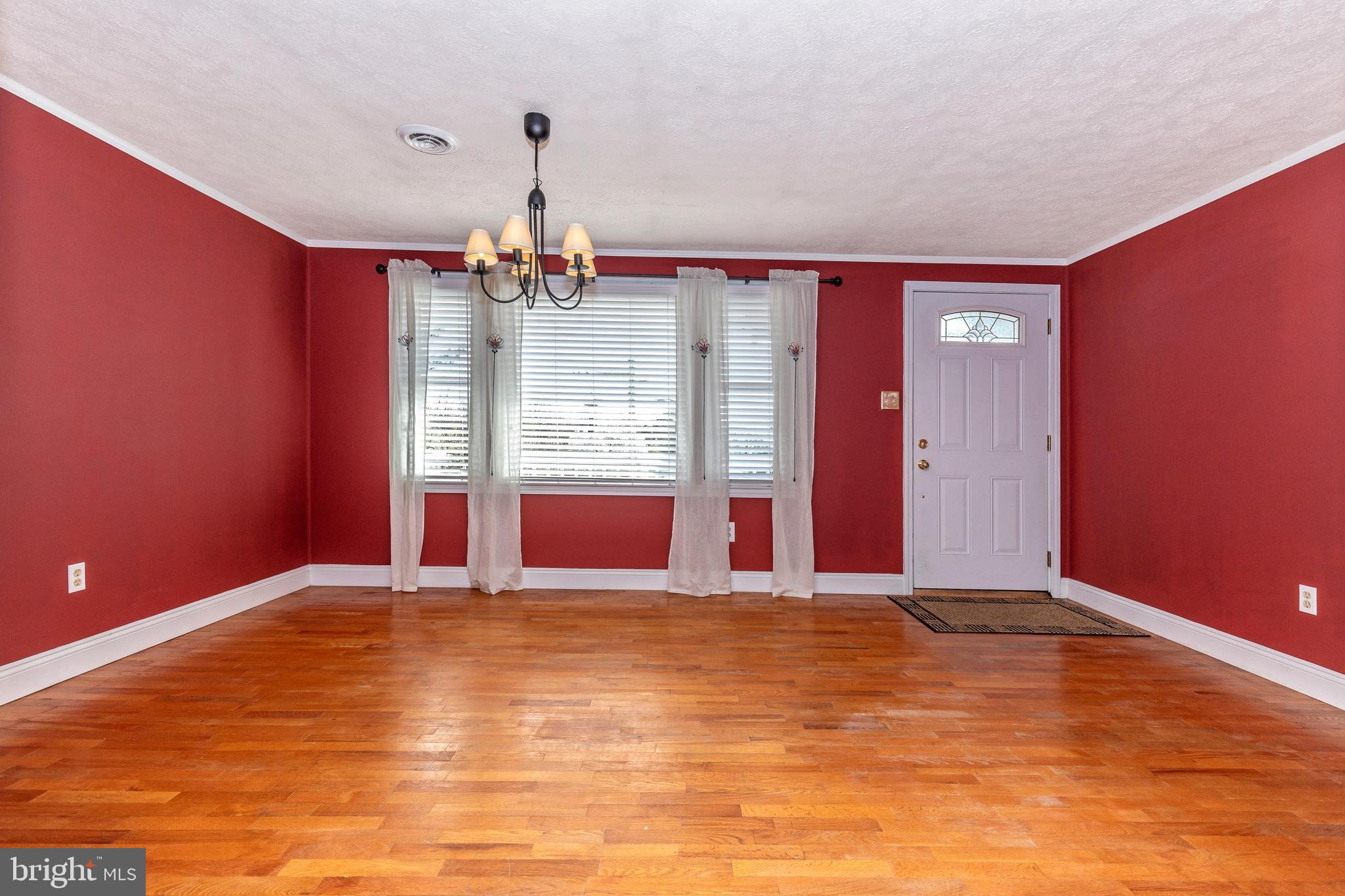8712 Indian Springs Road Frederick, MD 21702 - Photo 4 of 75
