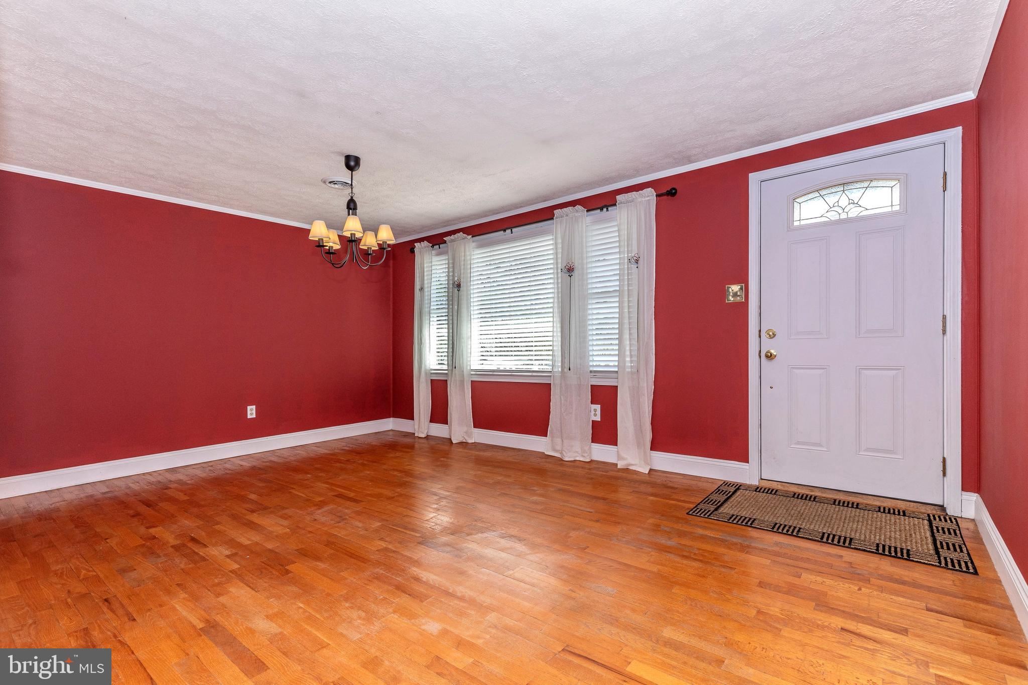 8712 Indian Springs Road Frederick, MD 21702 - Photo 5 of 75