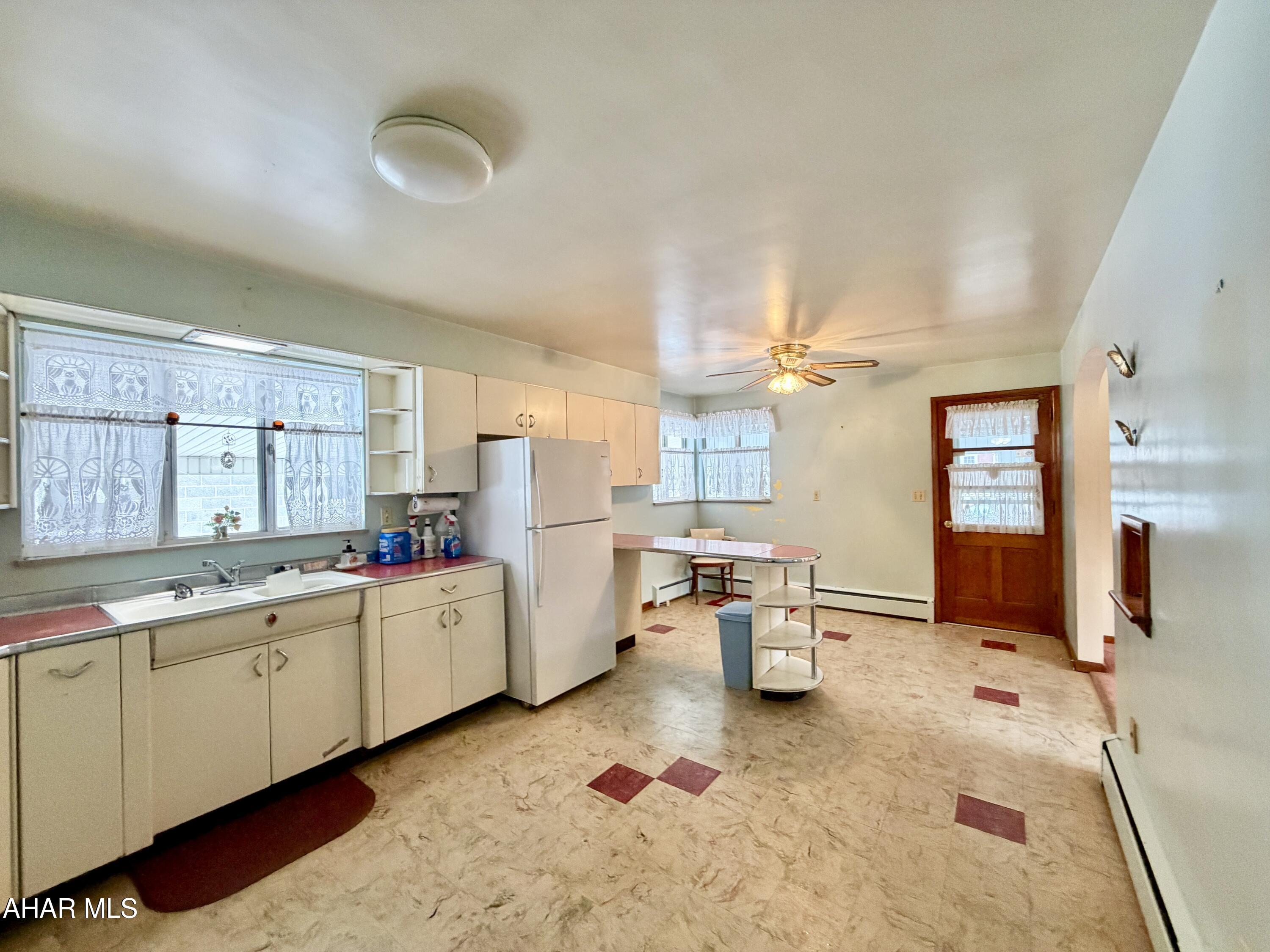 624-632 Raystown Road Everett, PA 15537 - Photo 15 of 42 Gallery Image 15