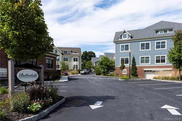 $3,800 | 19 Butterfield Road, Unit 102B, Cold Spring, NY 10516