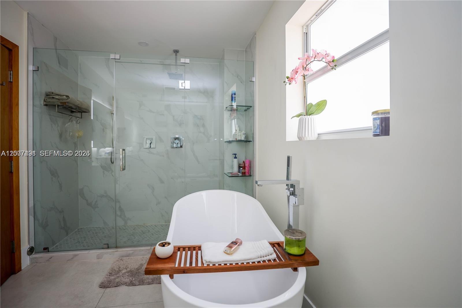 5620 Alton Road Miami Beach, FL 33140 - Photo 8 of 21