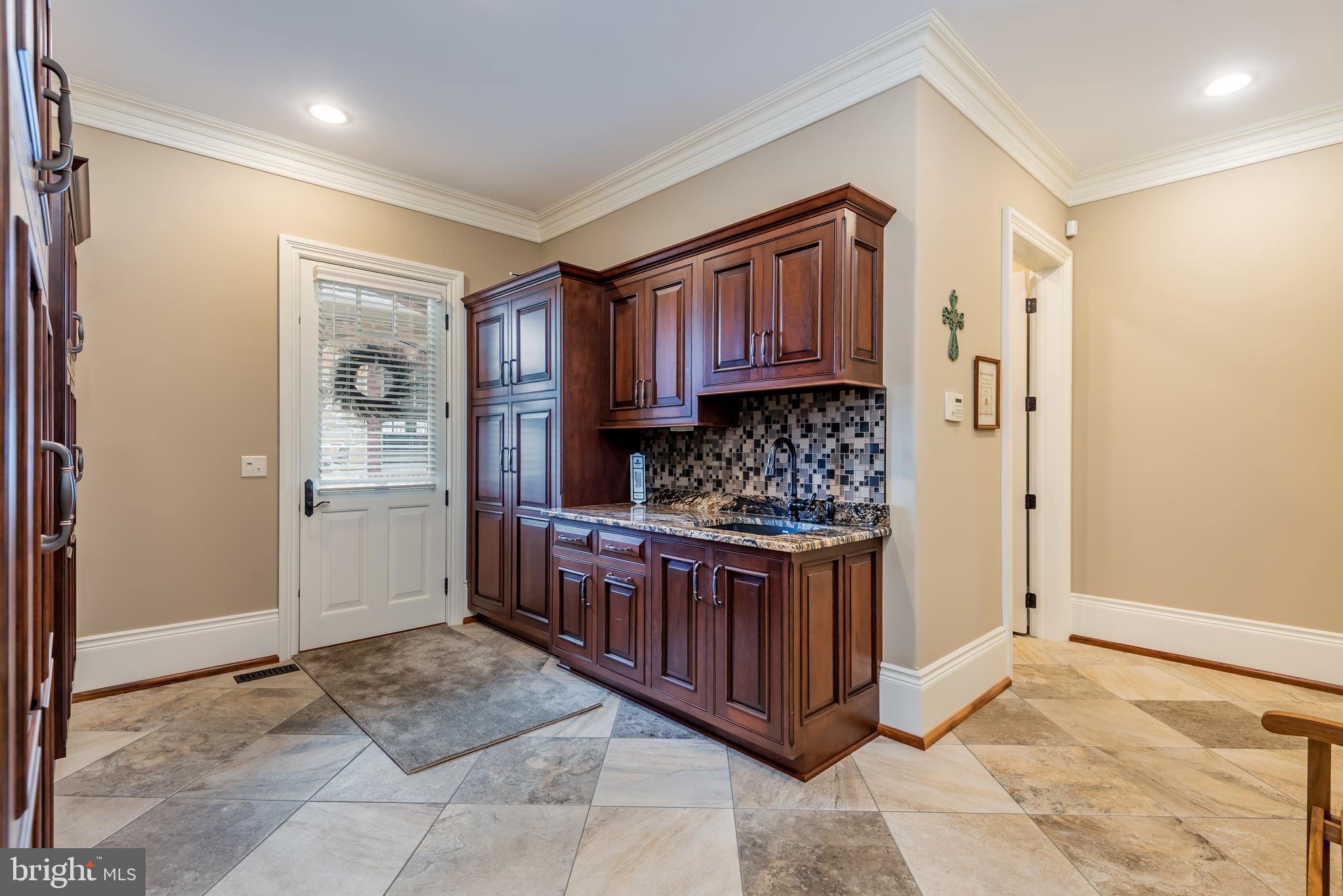 563 North Locust Point Road Mechanicsburg, PA 17050 - Photo 28 of 66 Mudroom with built ins