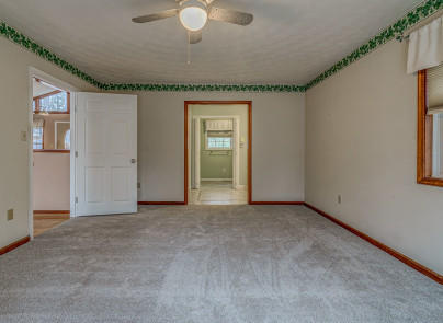112 Woodley Road Moneta, VA 24121 - Photo 13 of 40 2nd Master Suite Entry Level
