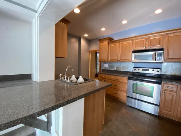 $177,000 | 860 East Michigan Avenue, Marshall, MI 49068