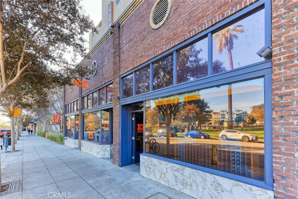 155 North Raymond Avenue Pasadena, CA 91103 - Photo 11 of 56 a view of building with an outdoor space