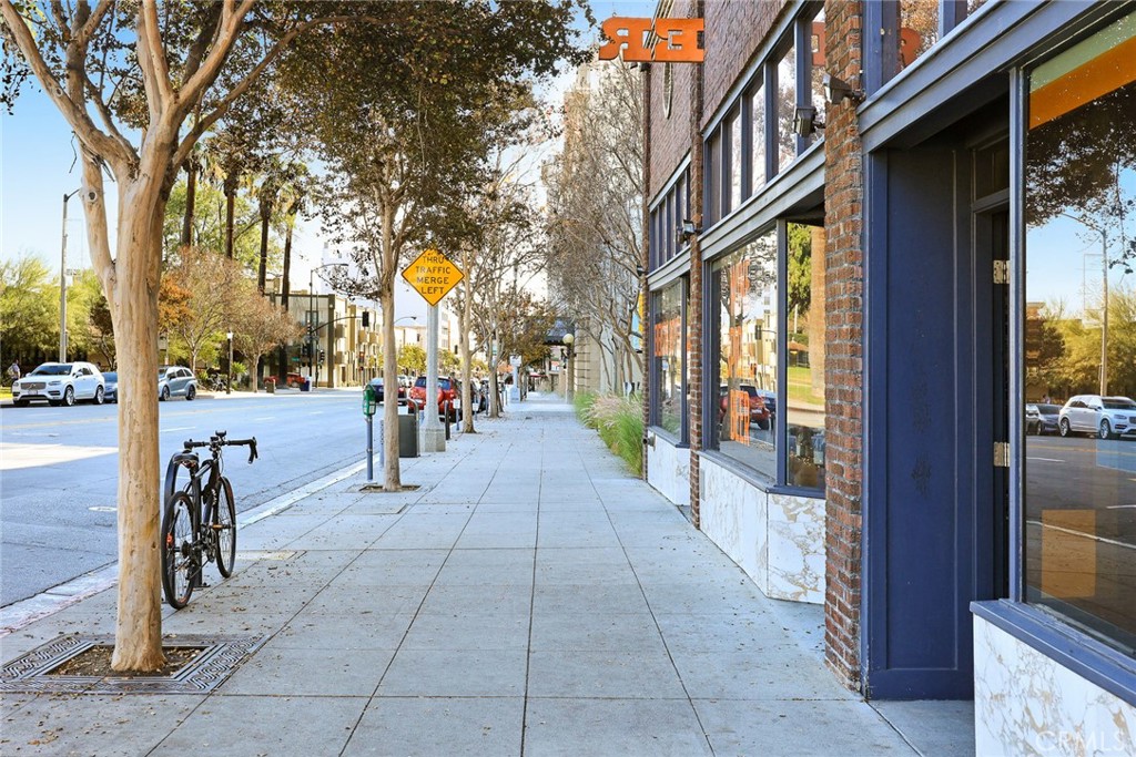 155 North Raymond Avenue Pasadena, CA 91103 - Photo 12 of 56 a view of path along with seating space