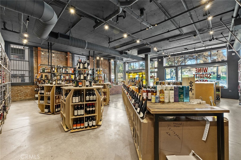 155 North Raymond Avenue Pasadena, CA 91103 - Photo 15 of 56 a view of a dining room with furniture