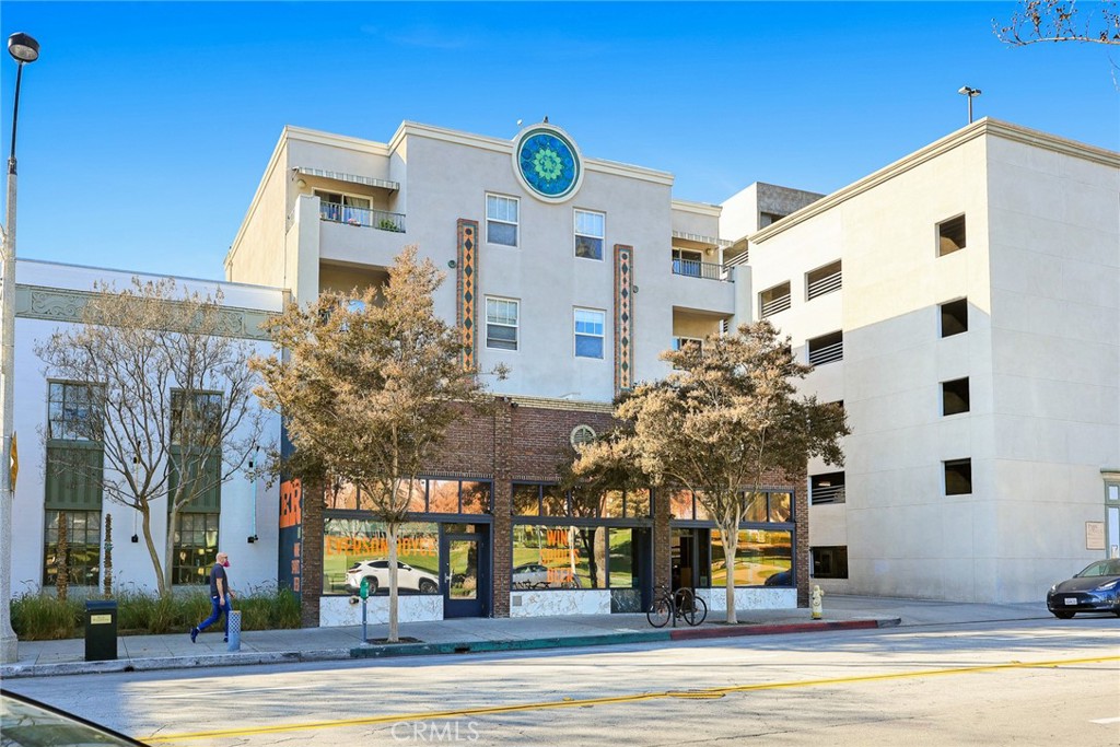 155 North Raymond Avenue Pasadena, CA 91103 - Photo 2 of 56 a view of a building with street