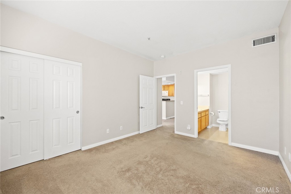 155 North Raymond Avenue Pasadena, CA 91103 - Photo 43 of 56 a view of an empty room