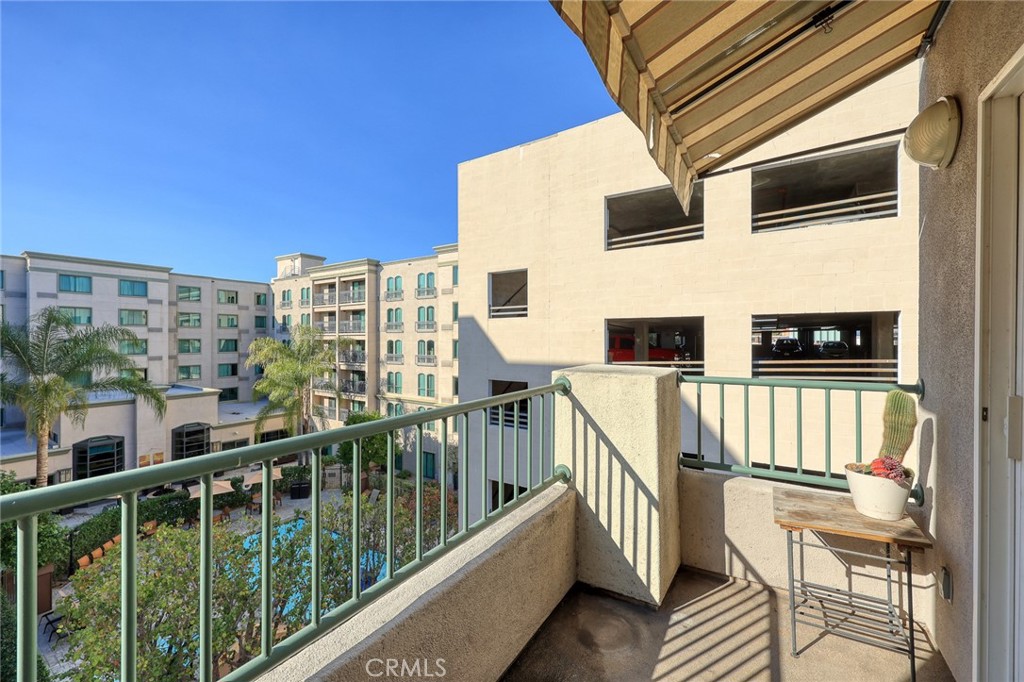 155 North Raymond Avenue Pasadena, CA 91103 - Photo 46 of 56 a view of balcony with furniture