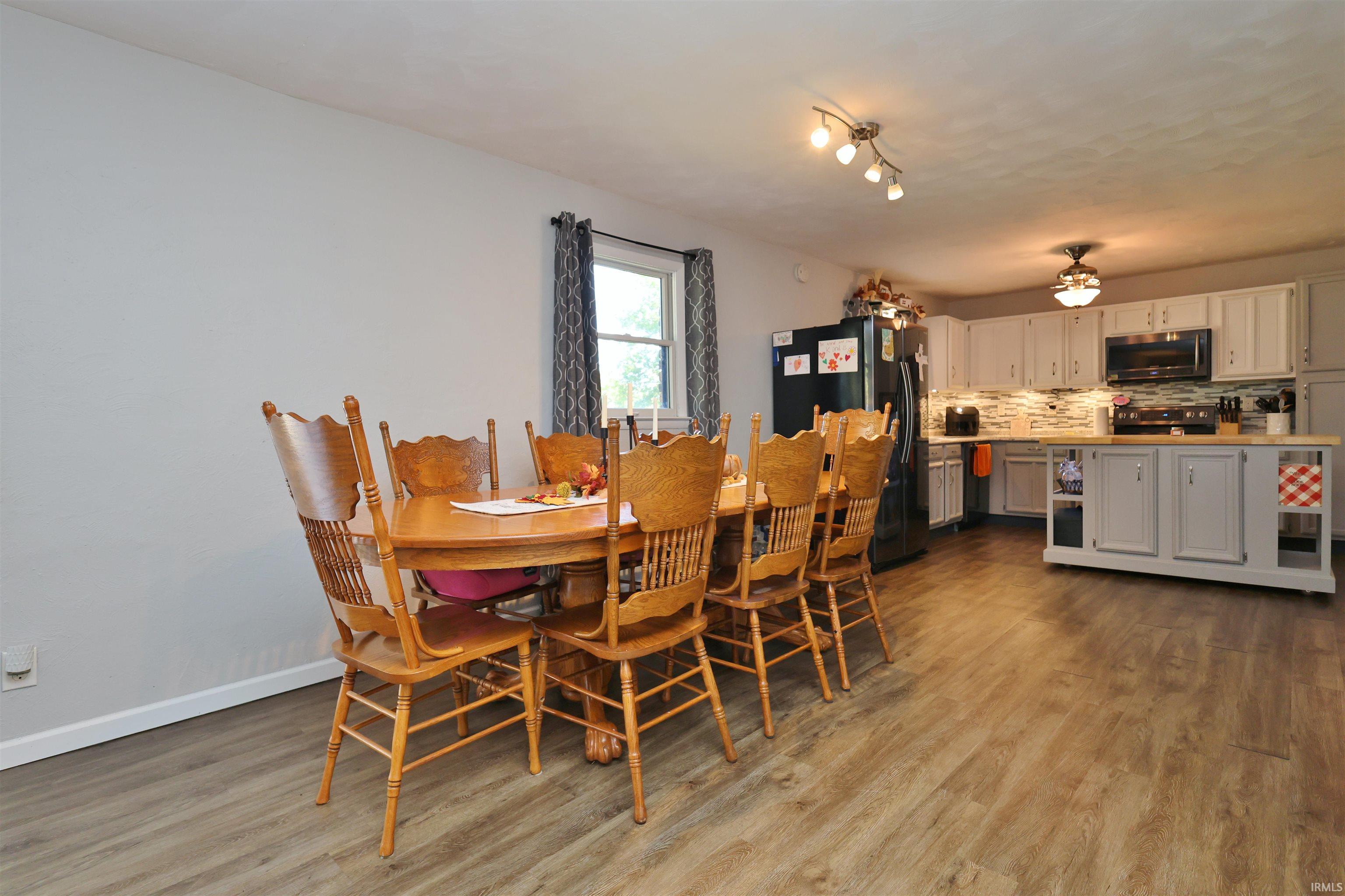 502 Seward Lane Fairmount, IN 46928 - Photo 11 of 16