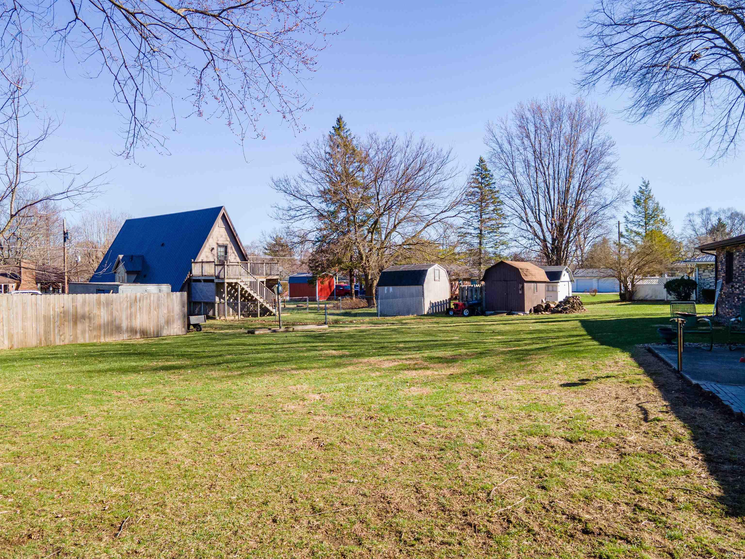 502 Seward Lane Fairmount, IN 46928 - Photo 2 of 16