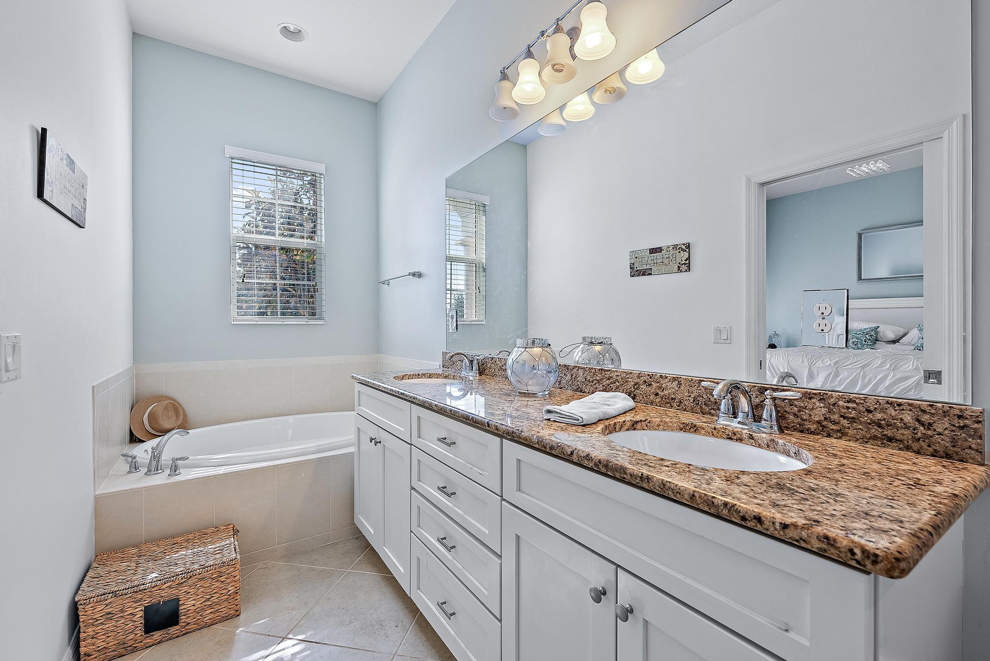 2734 Avalon Way Jupiter, FL 33458 - Photo 13 of 26 2734 Avalon Way-18