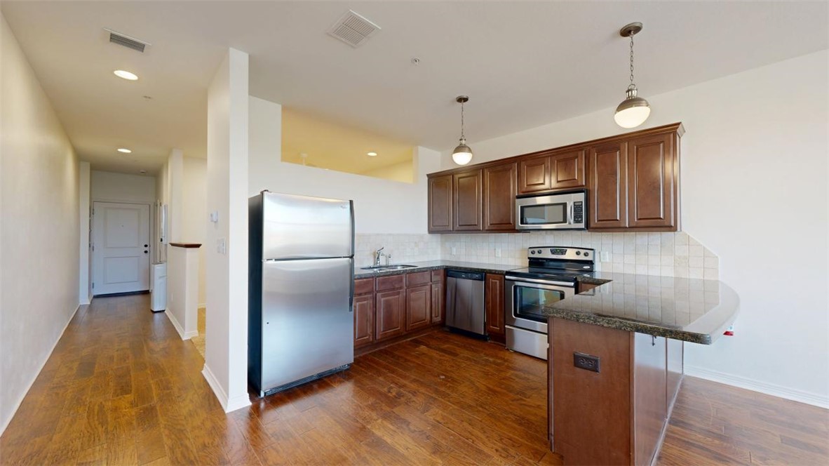 206 North Main Street, Unit 128 Bryan, TX 77803 - Photo 7 of 15