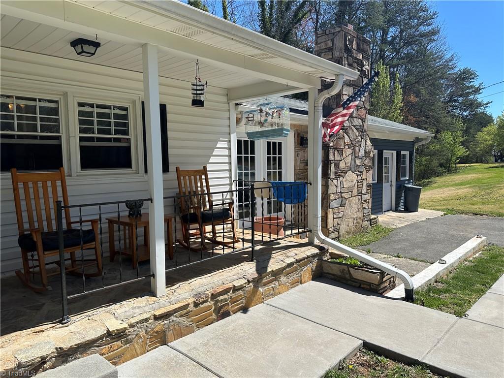 2047 Sizemore Road Germanton, NC 27019 - Photo 5 of 49