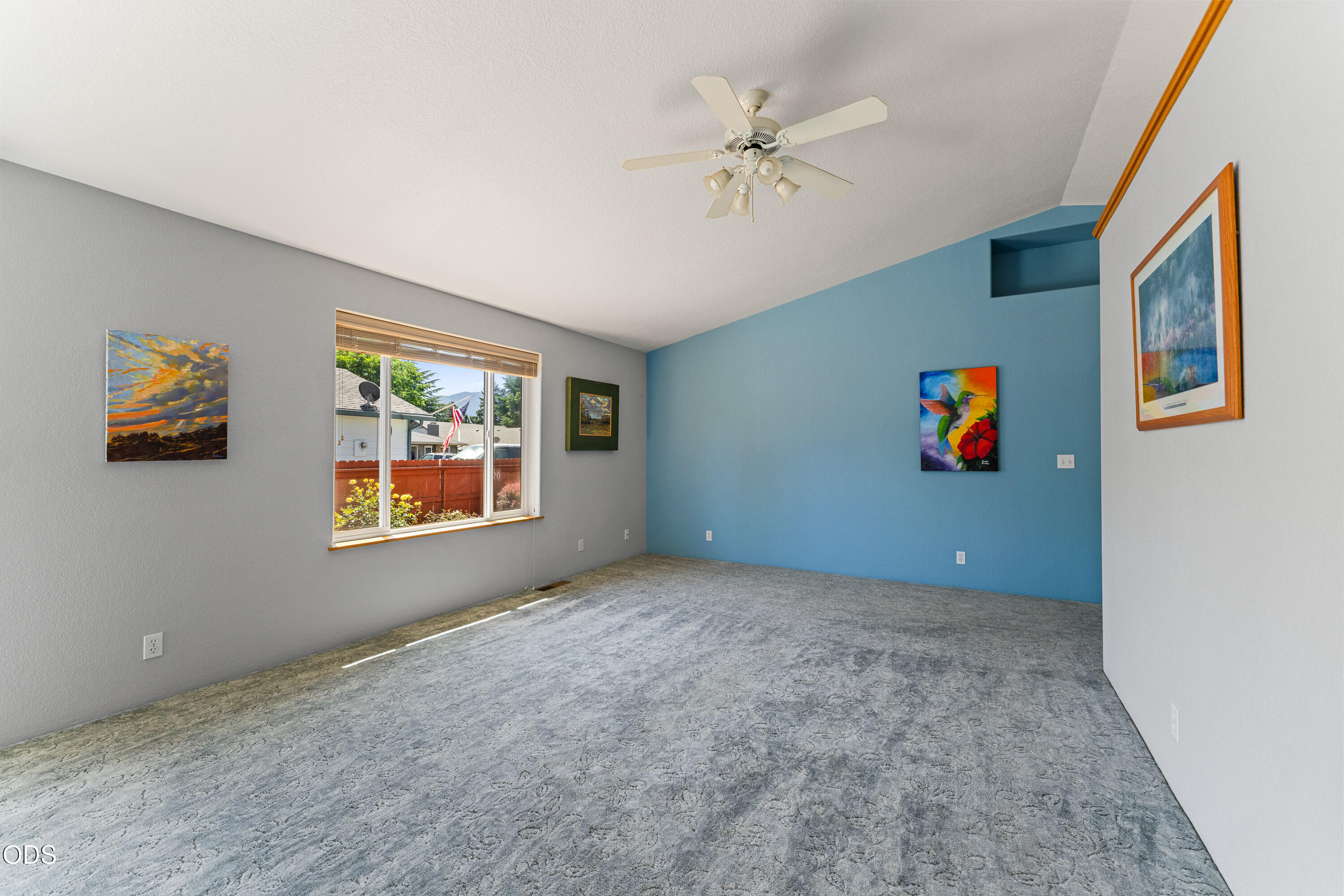 1445 Southwest Silver Maple Way Grants Pass, OR 97526 - Photo 10 of 29
