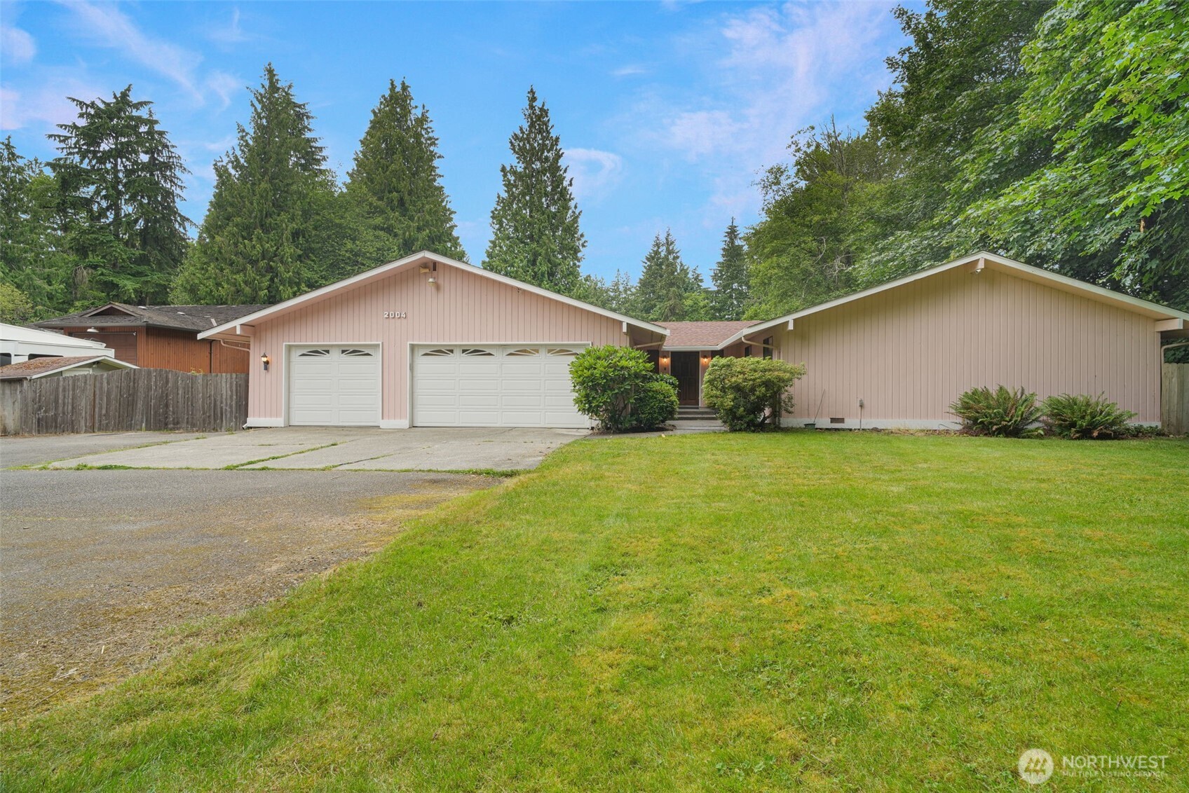 2004 Southwest 306th Place Federal Way, WA 98023 - Photo 1 of 39 Gallery Image 1