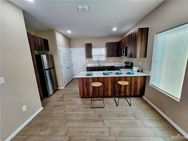 $1,195 | 2919 West Driftwood Street, Unit 4, Edinburg, TX 78541