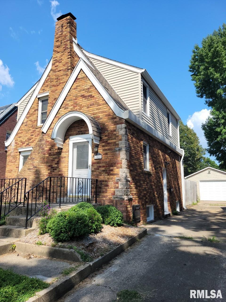 2524 South 7th Street Springfield, IL 62703 - Photo 1 of 41 Gallery Image 1