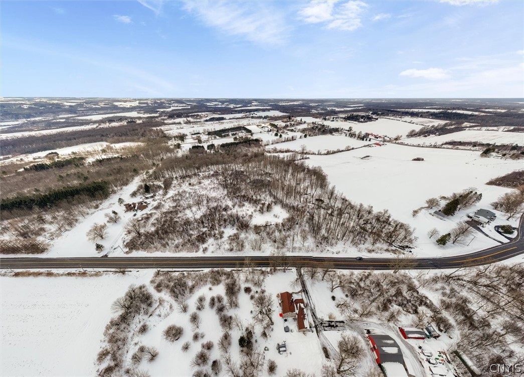 3923 Makyes Road Onondaga, NY 13215 - Photo 3 of 16