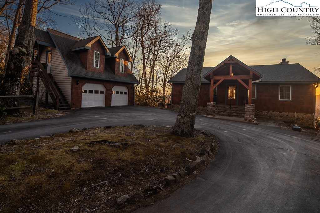 107-109 Red Rhododendron Road Boone, NC 28607 - Photo 4 of 50 Gallery Image 4