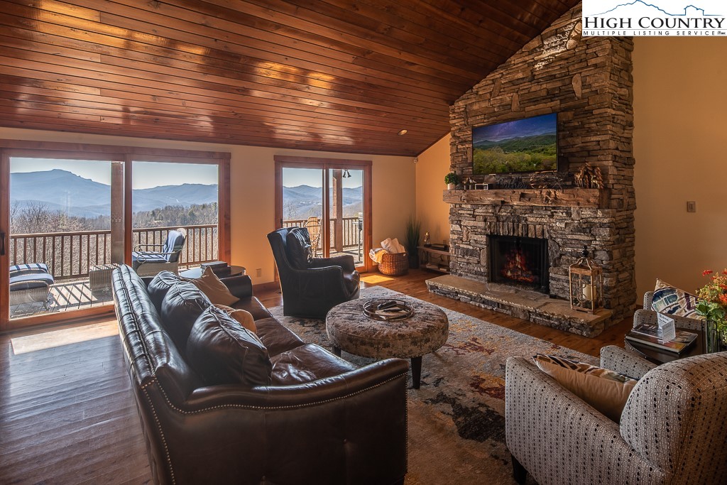 107-109 Red Rhododendron Road Boone, NC 28607 - Photo 7 of 50 Gallery Image 7