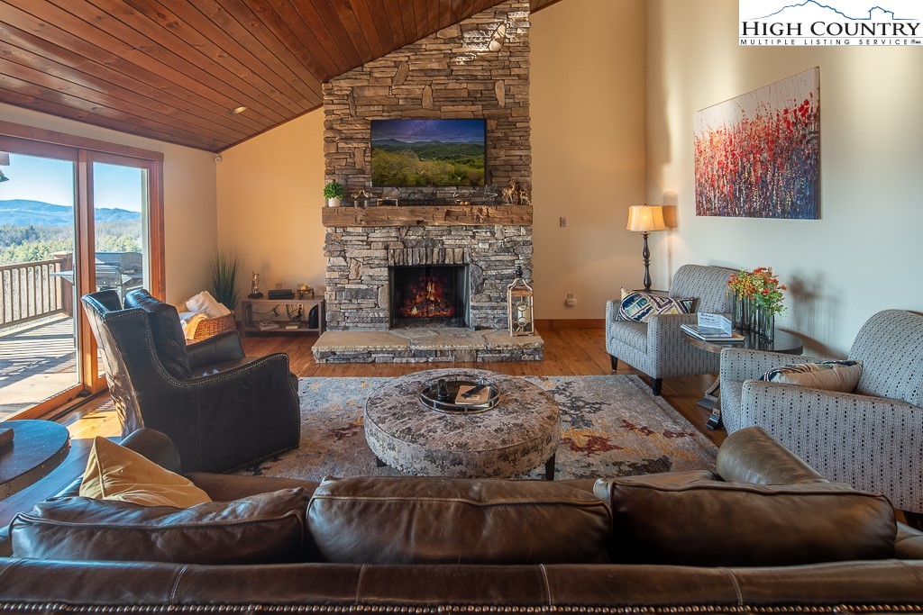 107-109 Red Rhododendron Road Boone, NC 28607 - Photo 8 of 50 Gallery Image 8